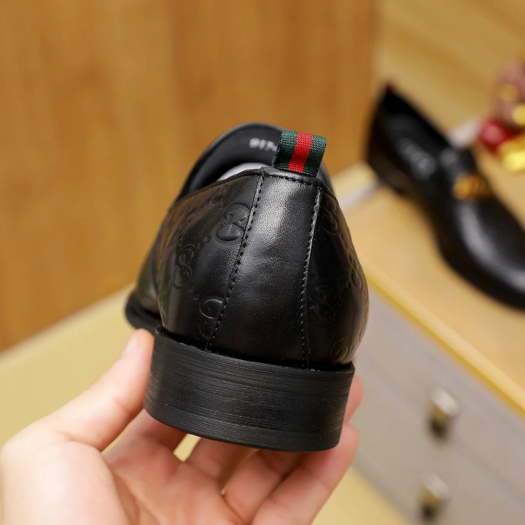Men's men's shoes 💰400 🆘【GUCCI】Gucci ·🐑里· Hot-selling beanie shoes, top brand luxury, top quality, latest fashion beanie shoes.. The upper is made of original first-layer cowhide. (🐑leather·inner). The original stylish and stylish soft rubber wear-resistant and non-slip outsole is light and comfortable on the foot, available in black! Matching code: 39/45 (38.46. Can be customized)